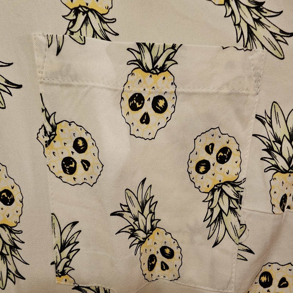 Torrid EUC White Skull and Pineapple Print Shirt - Picture 4 of 10